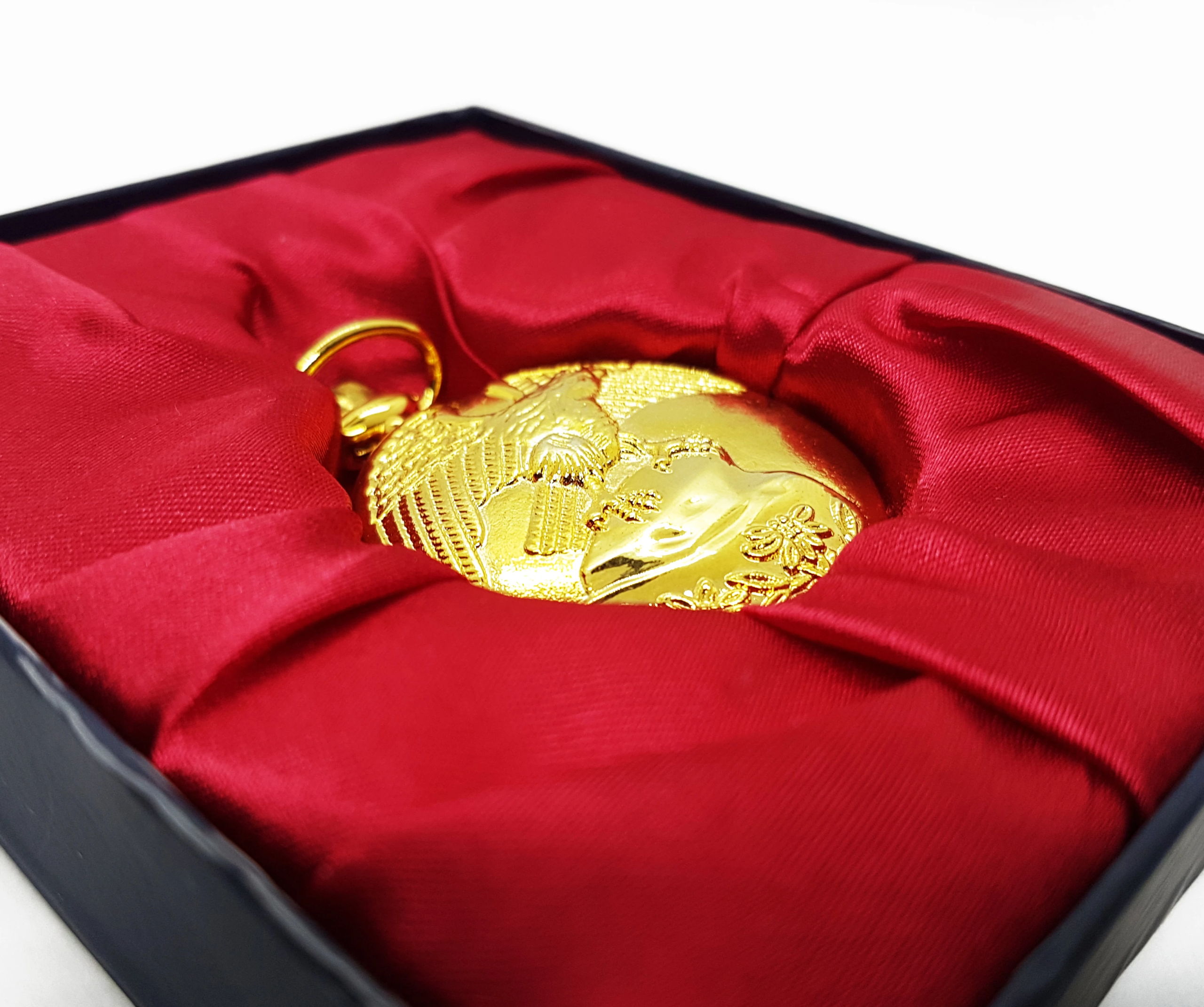 20181213_184235.png Vintage Gold-tone Eagle Pocket Watch with Black Dial & Large Numerals - Image 1