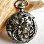 Four leaf clover pocket watch in bronze, battery operated.