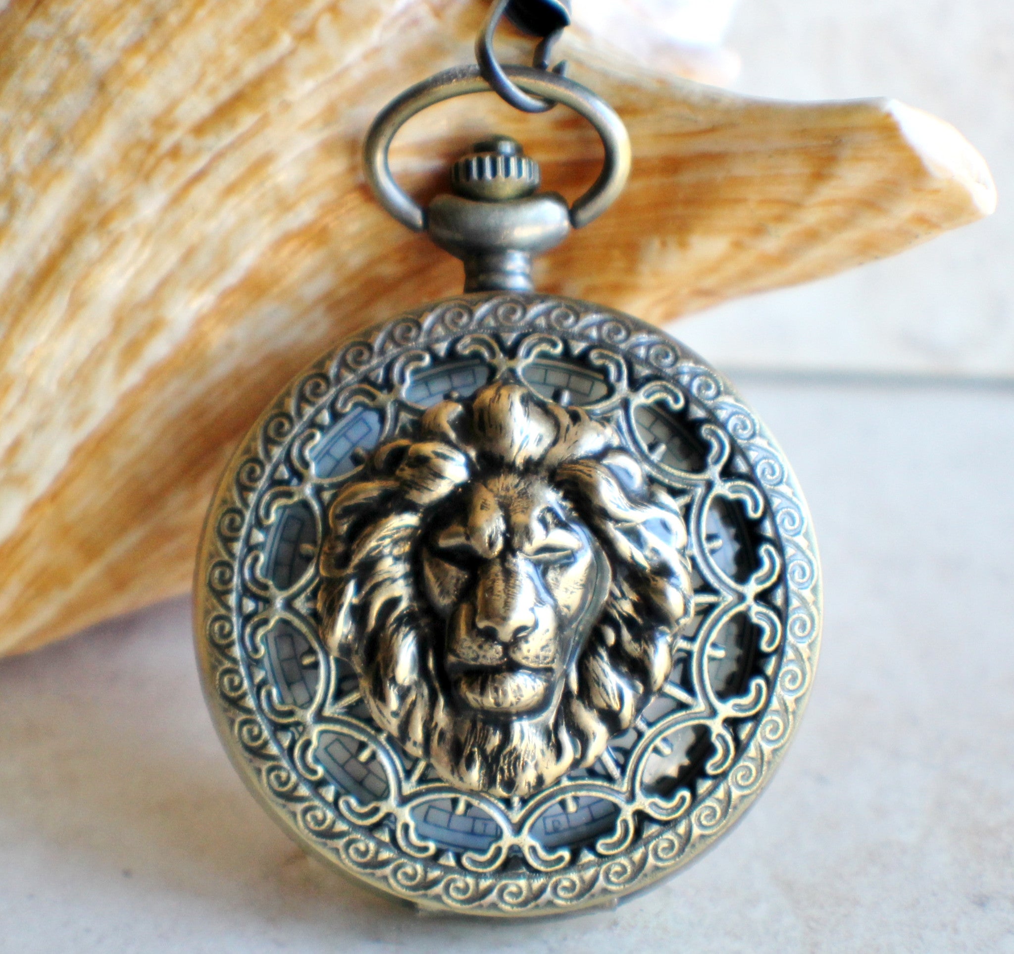 IMG_3181.jpg Lion Battery Operated Pocket Watch in Bronze - Image 1