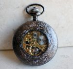 Black Skull and Crossbones Mechanical Pocket Watch - Image 5